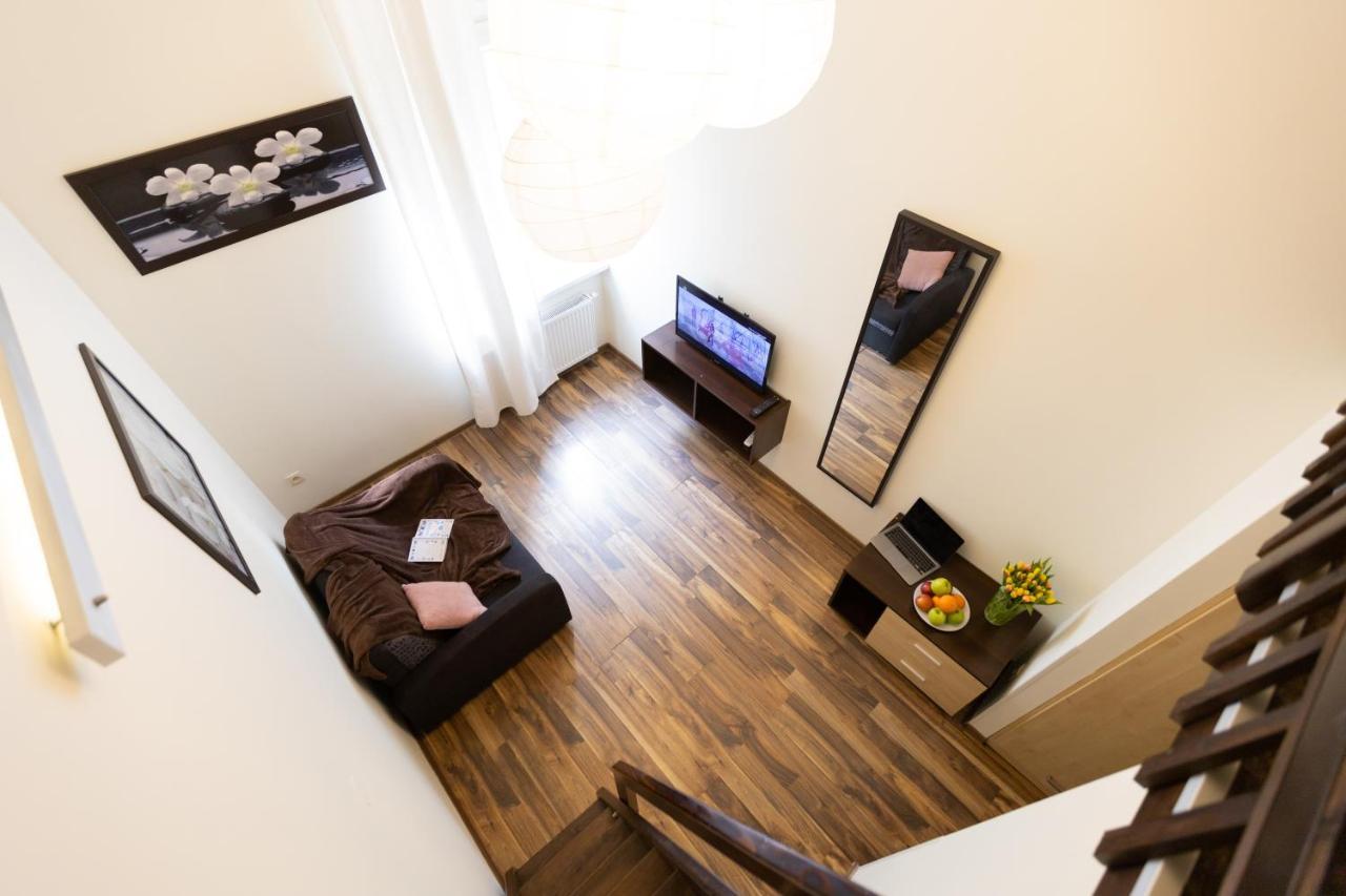 Salve Station Aparthotel Krakkó Kültér fotó