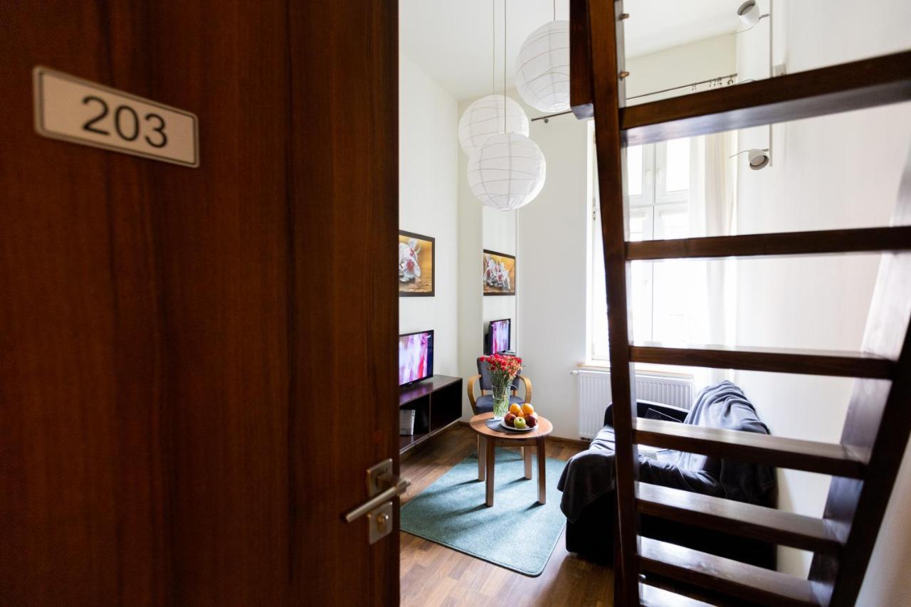 Salve Station Aparthotel Krakkó Kültér fotó