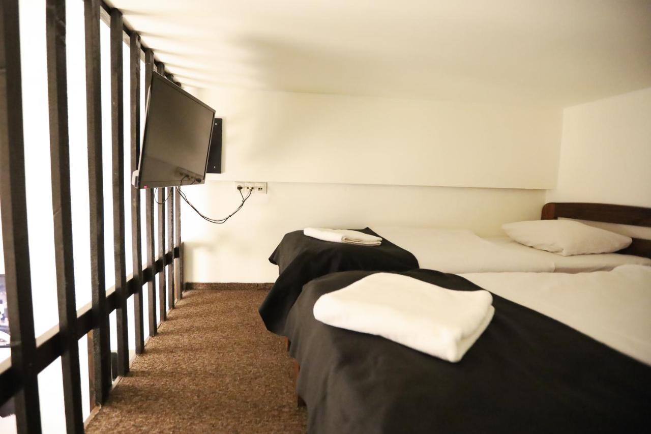 Salve Station Aparthotel Krakkó Kültér fotó